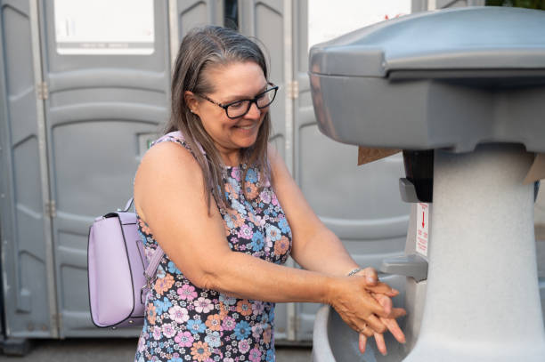 Best Portable toilet rental cost  in Mansfield Center, CT